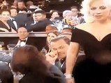 El empujón de Lady Gaga a Leonardo DiCaprio en Los Golden Globes