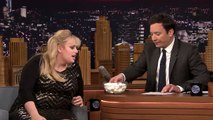 The Tonight Show: Rebel Wilson juga con Jimmy Fallon