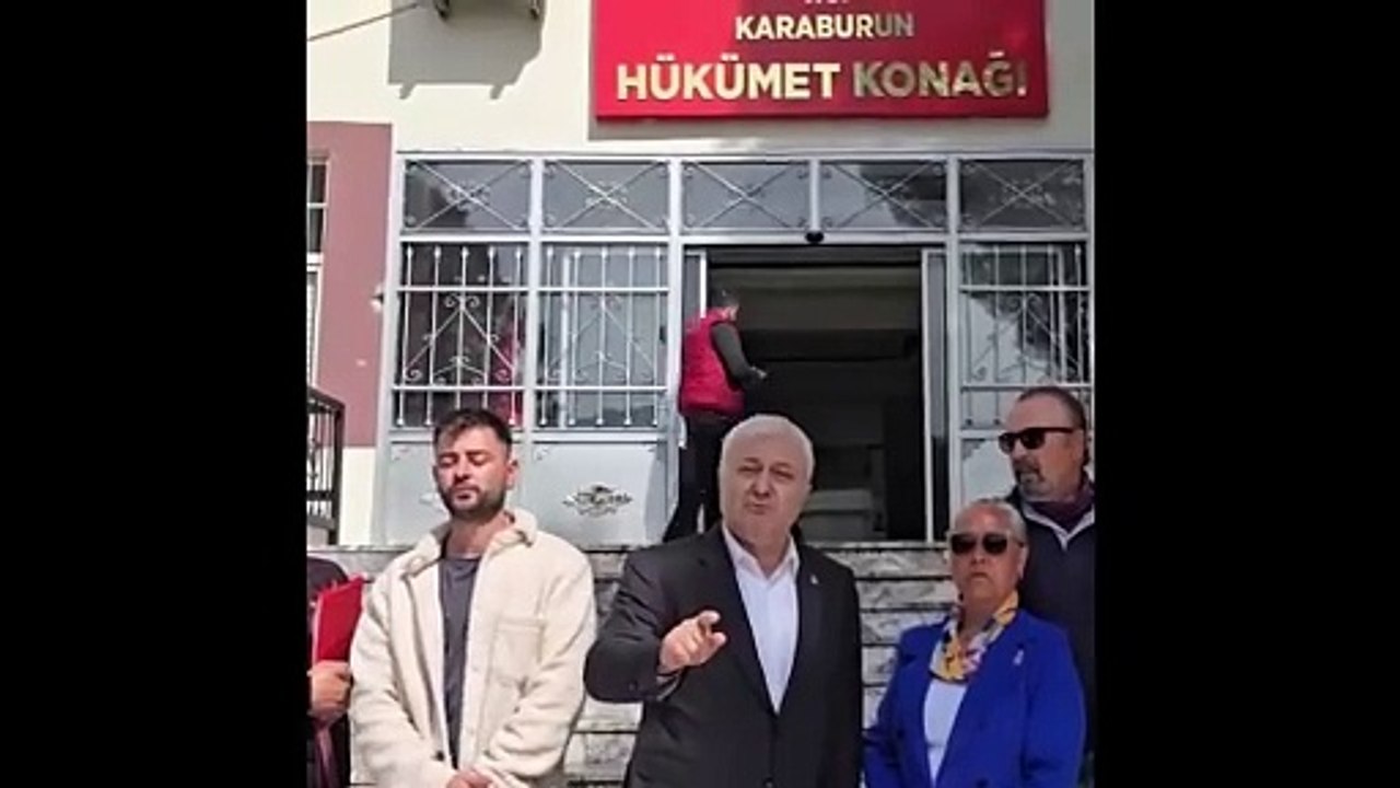 Okullarda propaganda yapan AKP adayı hakkında suç duyurusu
