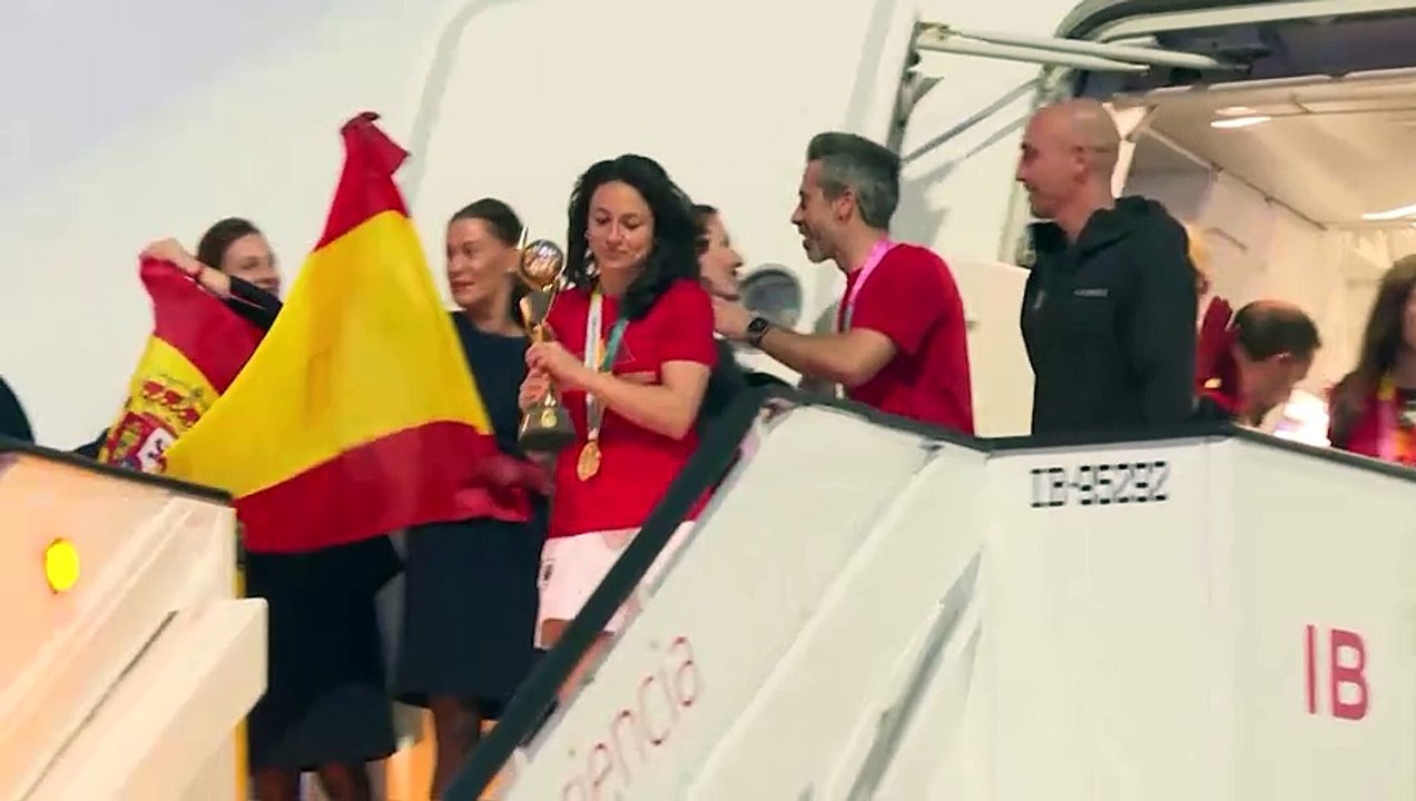 Rubiales informa a la juez de que prevé volver...