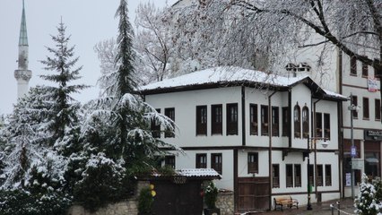 Safranbolu'nun tarihi konakları karla kaplandı