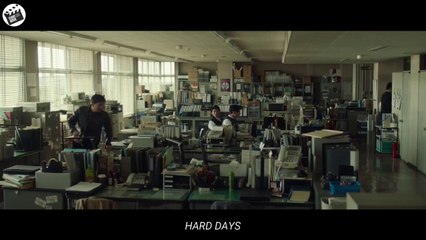 This man suddenly became rich after accidentally finding a room filled with piles of money