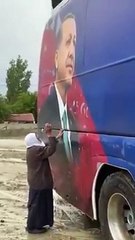 Kürtçe konuşan teyzenin Erdoğan sevgisi