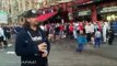 #VIDEO - Hinchas ingleses lanzan monedas a niños de la calle en Francia