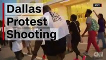 La protesta disparando contra la policia en Dallas (Resumen en 60 Segundos)