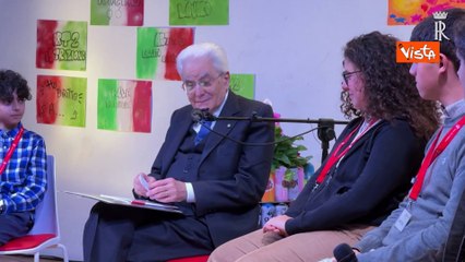 Mattarella: Sbaglia chi dice "Torna al tuo Paese"