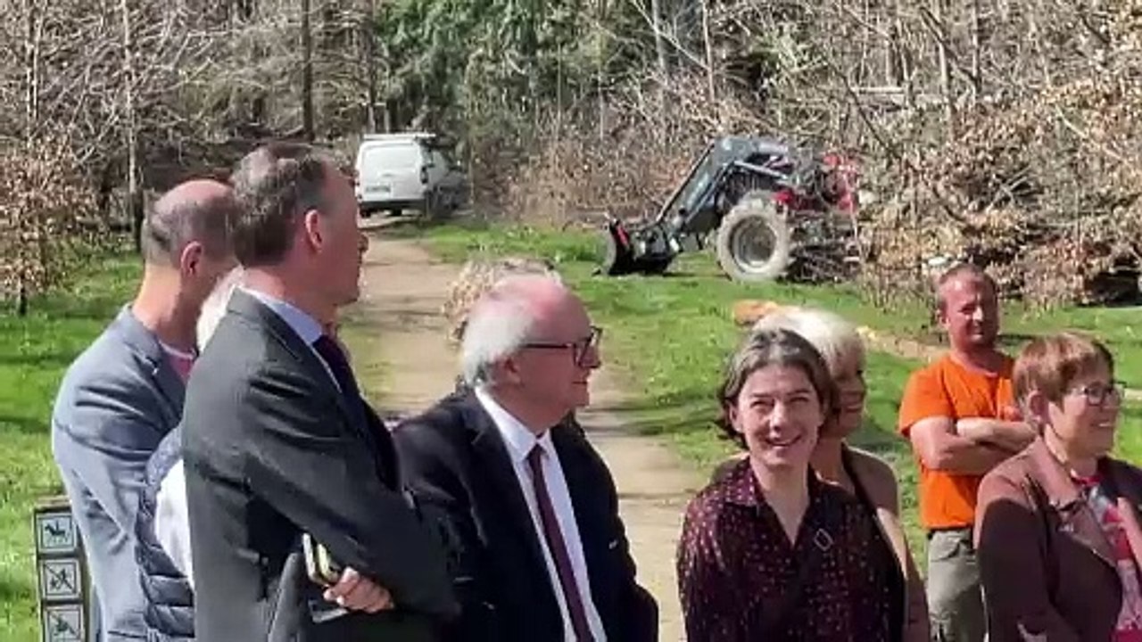 42 arbres plantés dans la Loire pour fêter les 42 ans de la filière bois