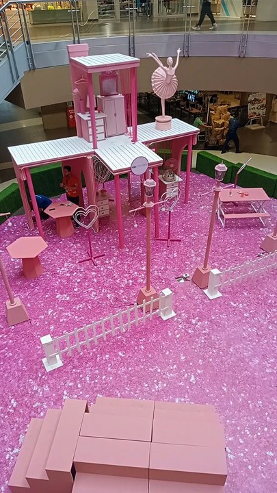 Pink Mall