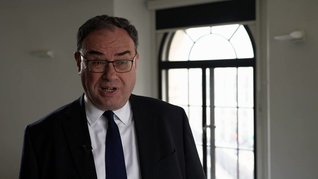 Bank of England keeps interest rates on hold