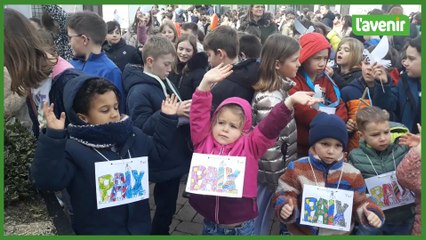Un millier d’élèves tambourinent pour la paix à Neufchâteau