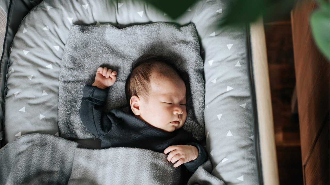 États-Unis : un bébé de 16 mois retrouvé mort, sa mère l’a laissé seul 10 jours pour partir en vacances à Porto Rico