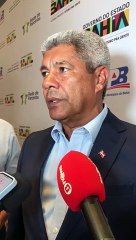 "Vendo o perfil que possa agregar", diz governador sobre escolha do vice de Geraldo Júnior