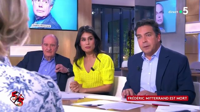 Au bord des larmes, Stéphane Bern rend hommage à Frédéric Mitterrand, disparu à l'âge de 76 ans, dans C à vous