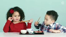 Niños estadounidenses probando comida japonesa