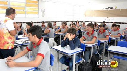 Com comemorações e também críticas, Câmara dos Deputados aprova texto-base do novo ensino médio