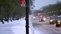 Tormenta invernal cUbre de nieve las calles de DC
