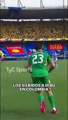 Silbidos para Dibu Martínez: ¿Qué Significan y Cómo Afectan al Portero? ⚽