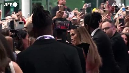 Toronto Festival, Jennifer Lopez incanta sul tappeto rosso
