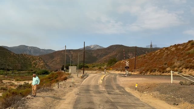 BNSF 8327 Leads Eastbound Autorack Train Passing Through Blue Cut CA