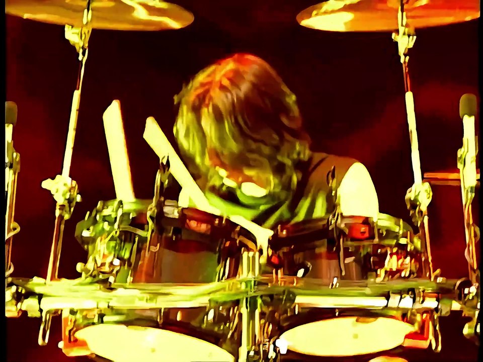 Judas Priest - Riding on the Wind (Rising in the East) [4K Remastered AI Upscaled]