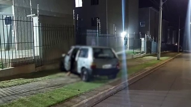 Mulher e duas crianças se envolvem em acidente no Riviera