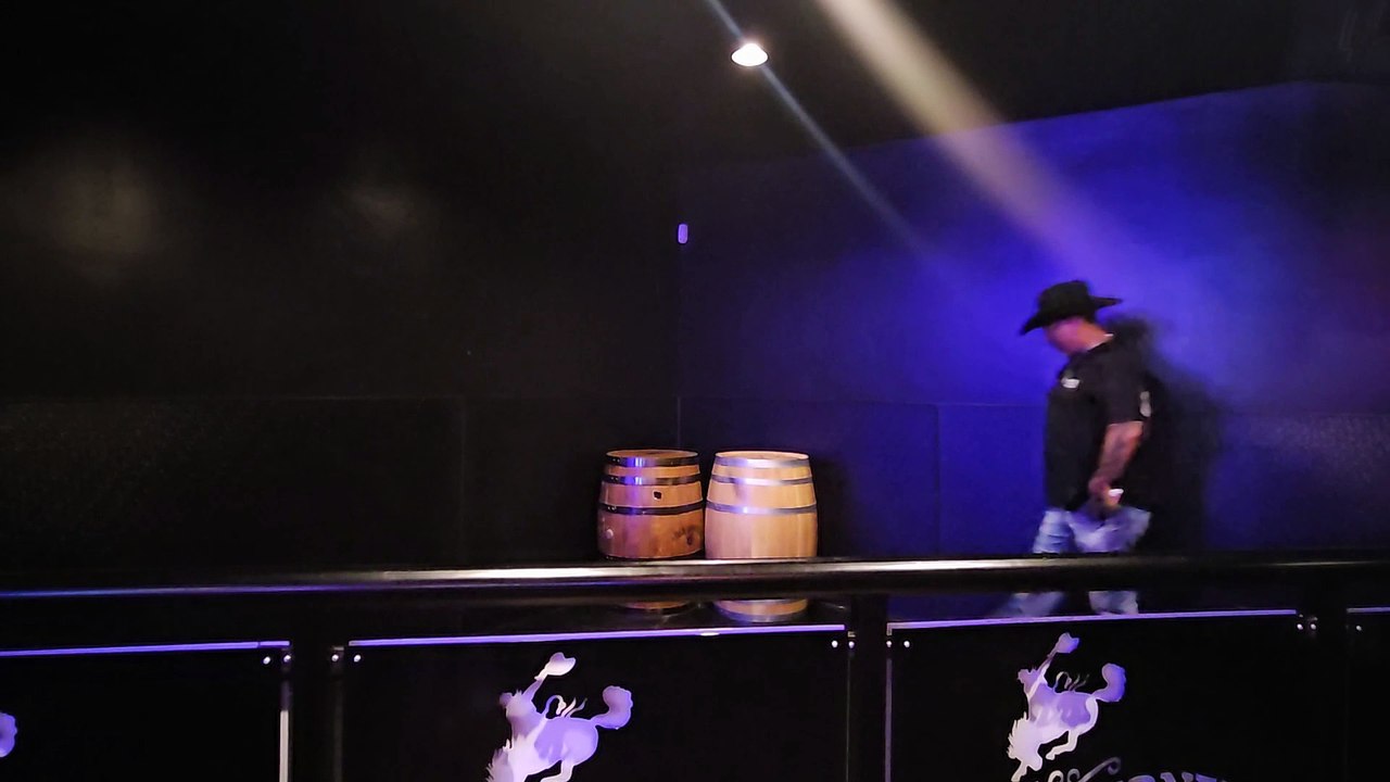 JASON ALDEAN - TRY THAT IN A SMALL TOWN (PERFORMED AT THE WESTERNER)