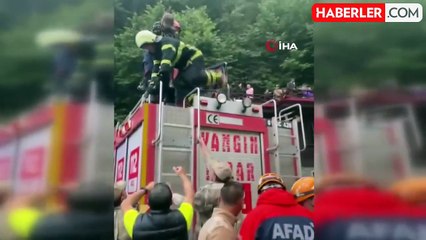 Selde Çal Mağarası'nda mahsur kalan vatandaşlar böyle kurtarıldı