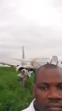 Sortie de piste d’un avion en Guinée équatoriale : témoignage à vif d’un passager qui remercie Dieu pour sa vie sauvée #sortiedepiste #avion #temoignage #dieu #guineeequatoriale