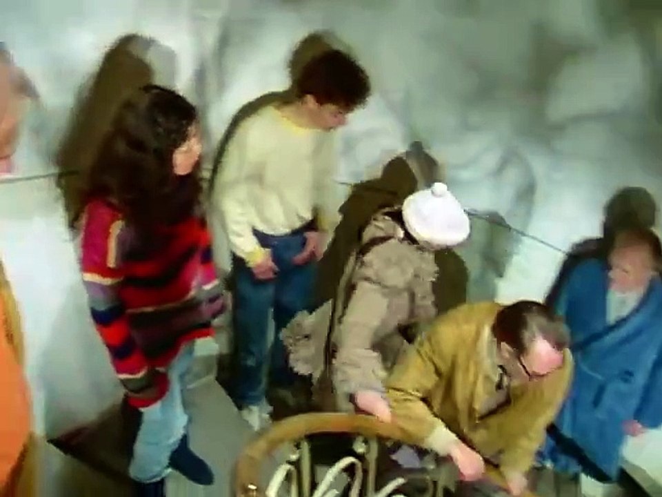 Derrick  S08E04 - Das Mädchen in Jeans