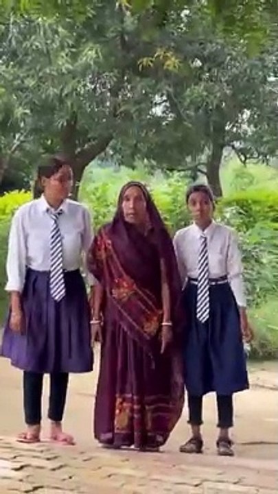 Clever Grandmother  ہوشیار دادی