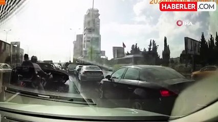 Yağışlı hava, kazayı da beraberinde getirdi...Kaza anı kamerada