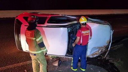 Acidente na BR-467: Carro capota e deixa duas jovens feridas