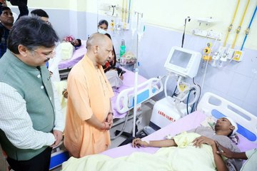 Transport Nagar बिल्डिंग हादसा : घायलों को देखने पहुंचे   मुख्यमंत्री योगी आदित्यनाथ