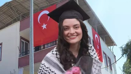 İsrail’in katlettiği Ayşenur’un ata evi Türk bayraklarıyla donatıldı
