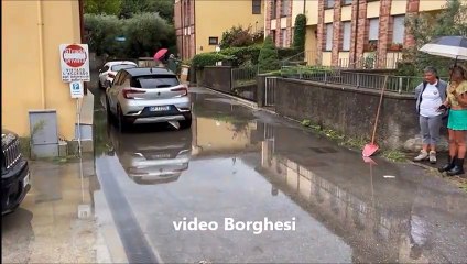 Video herunterladen: Maltempo, allagamenti e disagi a Bagni di Lucca