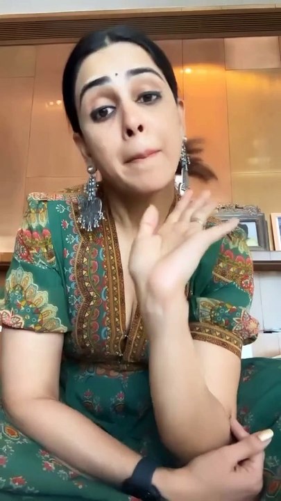 She never fail to laugh us..
