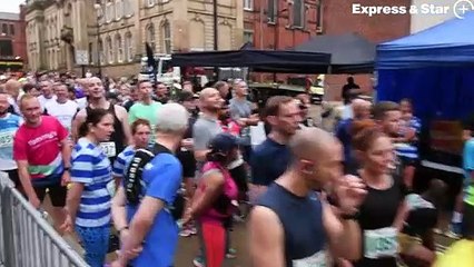 Scenes and chats with people at Wolverhampton Half Marathon.