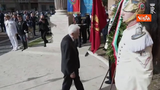 Mattarella depone 2 corone d'alloro a Porta San Paolo per l'81mo anniversario della Difesa di Roma