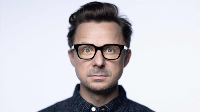 GALA VIDEO - Martin Solveig : quel père est-il pour ses deux filles Alma et Gaia ?