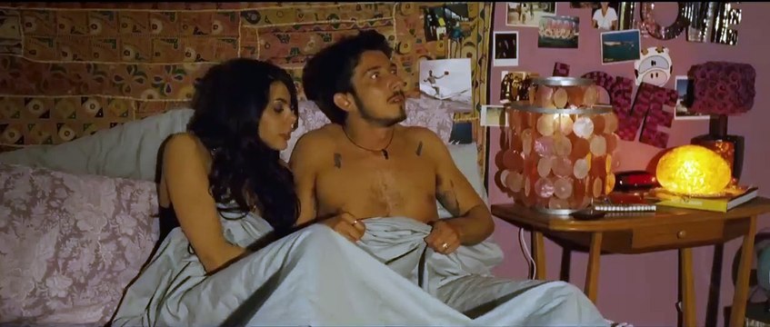 Sexy Hot Romantic Scene - Ex Amici Come Prima _ Il preservativo _ Paolo Ruffini