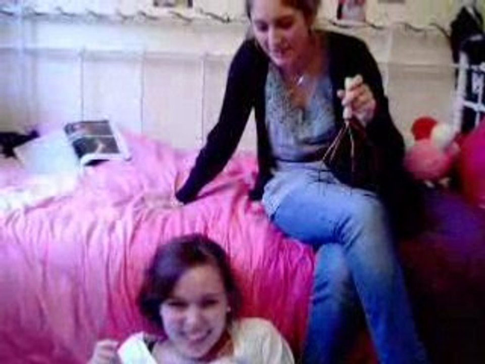 gwendo se fait masser par momo