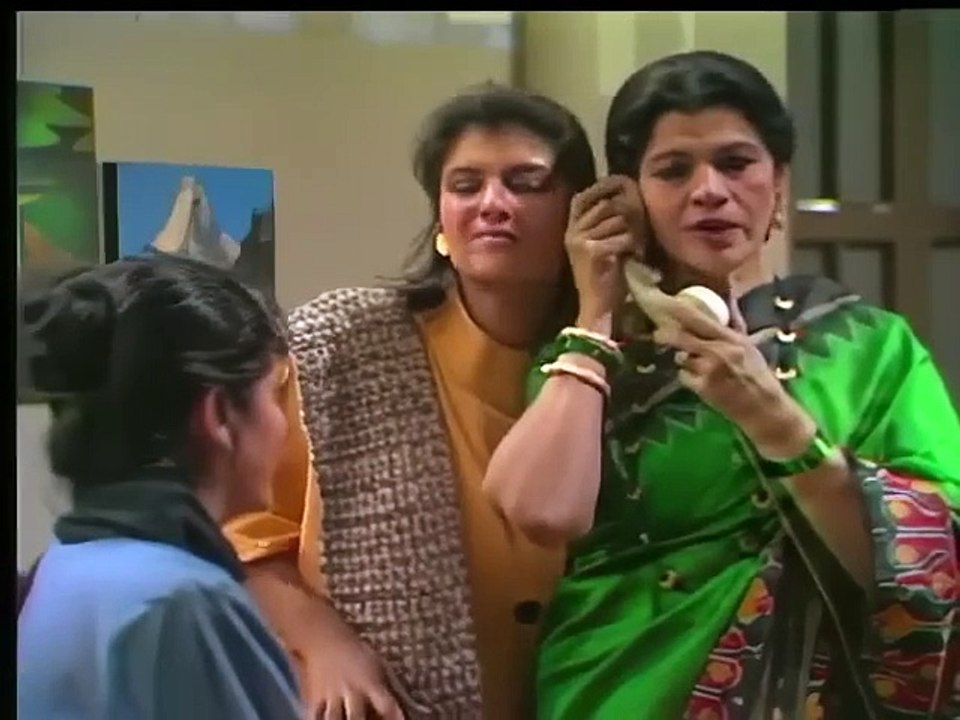 Tanhaiyan ( تنہائیاں, )  Episode 01_ PTV Classic Drama Tanhaiyaan.