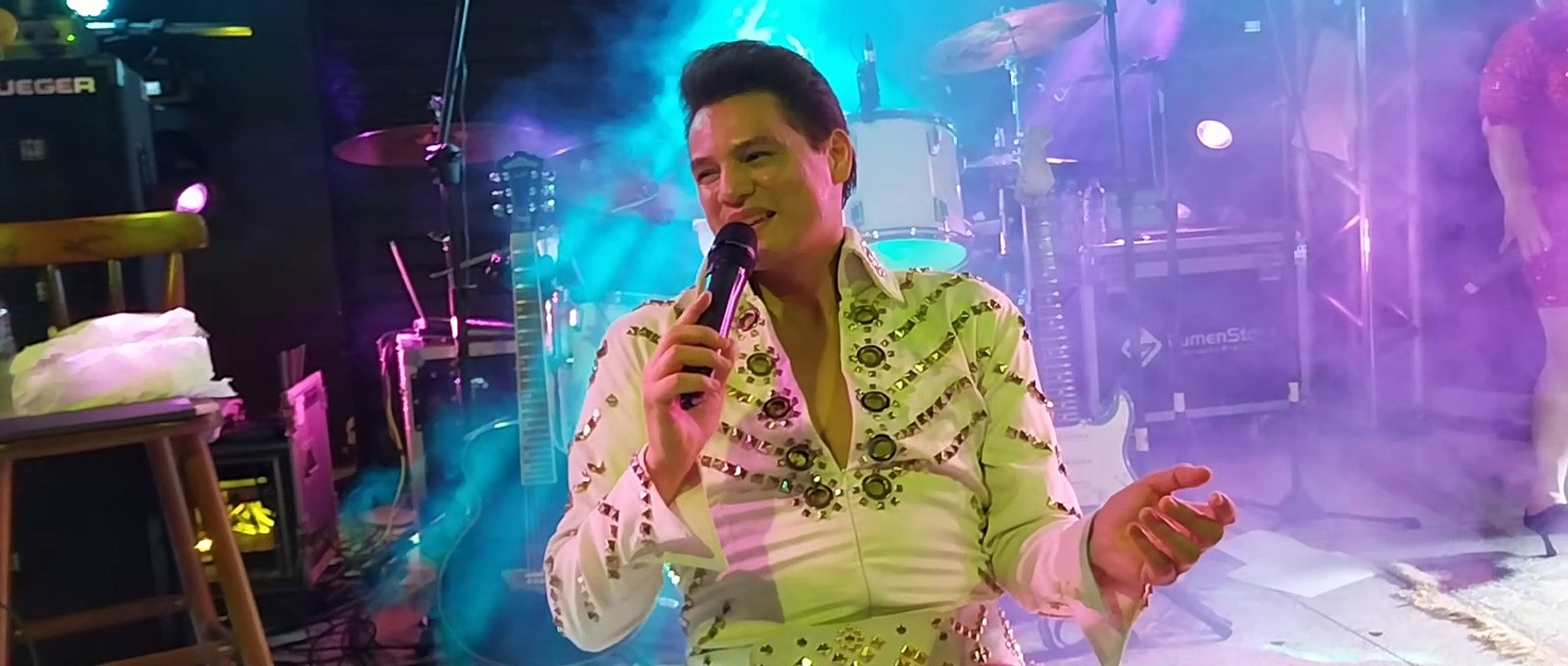 SUSPICIOUS MINDS - ELVIS COVER - BAILE ANOS INC...