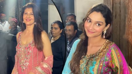 Sangeeta Bijlani & Alaya Jafri Dazzle in Traditionals At Salman Khan’s Residence for Bappa Visarjan