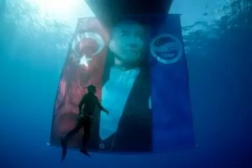 Büyük Zafer’in 102. yıl dönümünde su altındaki tanka dalış!