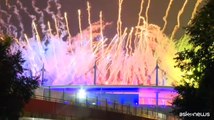 Sontuosi fuochi d'artificio chiudono a Parigi le Paralimpiadi