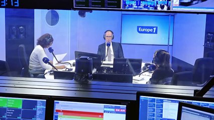 Agent tué à Grenoble : une centaine de ses collègues rassemblés silencieusement pour lui rendre hommage