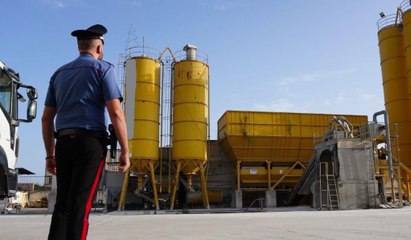 Télécharger la video: Camorra nel Casertano, colpo al clan Belforte: sequestrata azienda edile (09.09.24)