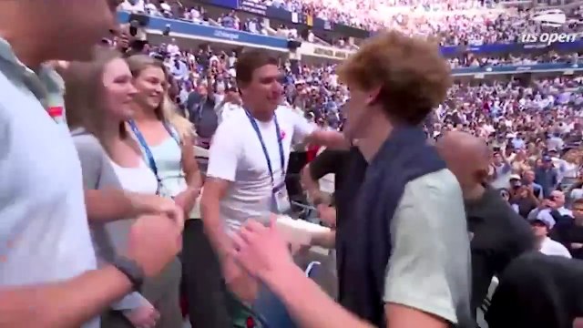 Dal match point alla dedica alla zia malata, dal bacio di Anna ai cori di Taylor Swift: riviviamo la festa americana di Jannik