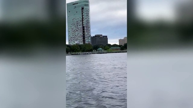 La torre di 22 piani crolla in 10 secondi: il video della demolizione controllata a Lake City, in Louisiana